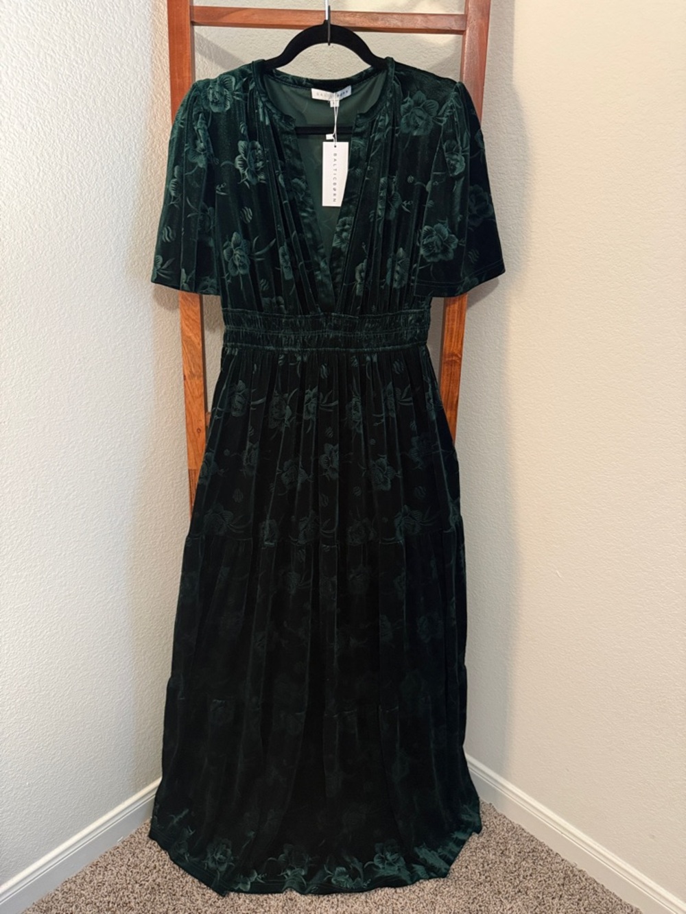 Baltic Born Magliato Embossed Dark Green Floral Velvet Maxi Dress Size LARGE NWT